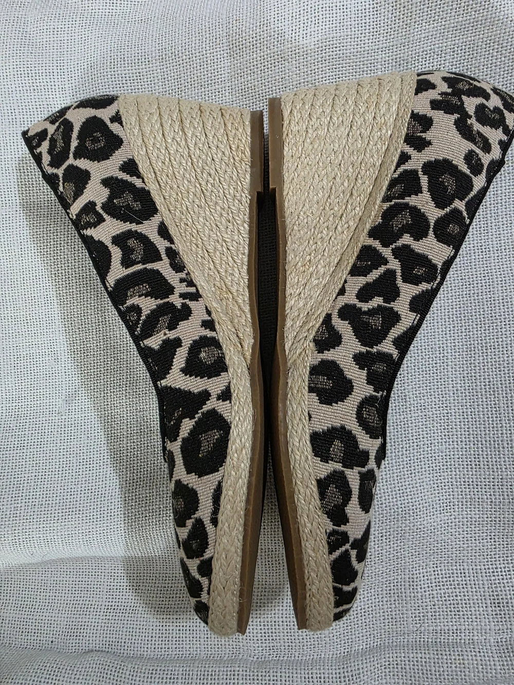 David Tate Women's Size 6 Leopard Print Espadrille Wedge Heels Comfort Pumps